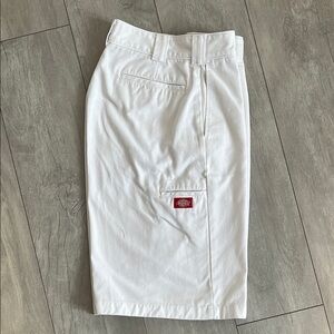 DICKIES White Cotton Utility Long Bermuda Shorts, Size 11/30